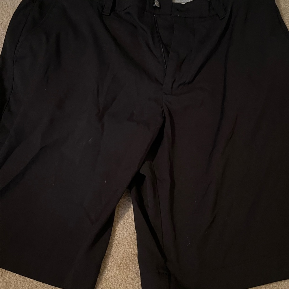 Callaway Black golf shorts 34